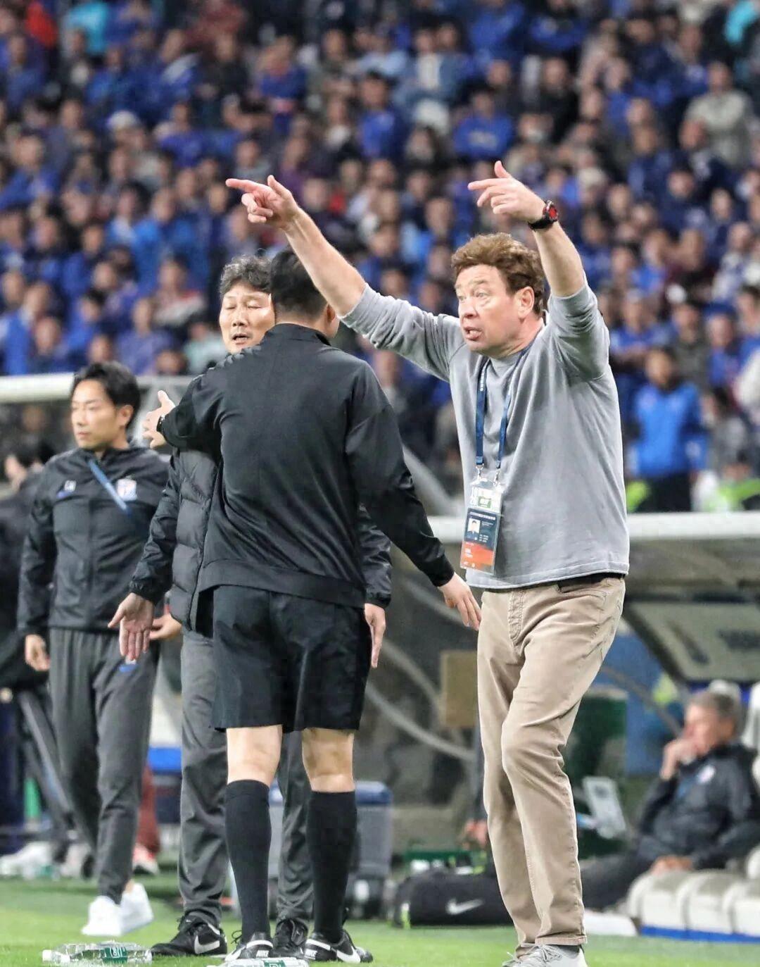 九游游戏-转会期上海申花调整名单以备欧篮联，扳平良机环节打磨，气氛紧张，球探报告显示潜力(上海申花足球俱乐部有限公司)